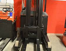 BT RRE 200 // Seitenschieber / 3. Ventil / HH 5.400 mm / FH 1.700 mm / Triplex