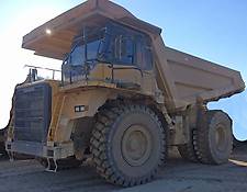Komatsu HD605-7
